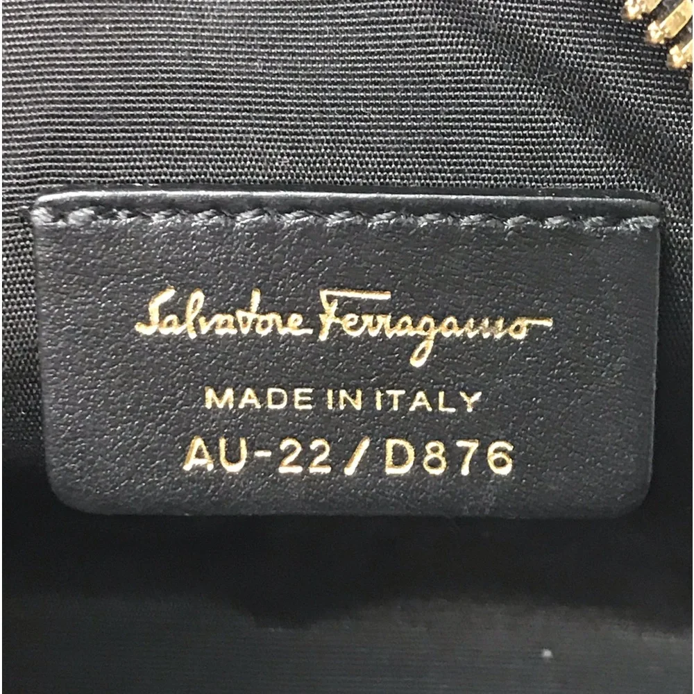 Salvatore Ferragamo Gancini Cosmetic Bag 😍🔥